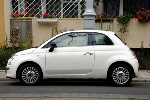 fiat 500 weißer Fiat 500 – Beispiel für Gebrauchtwagenankauf Blaufelden